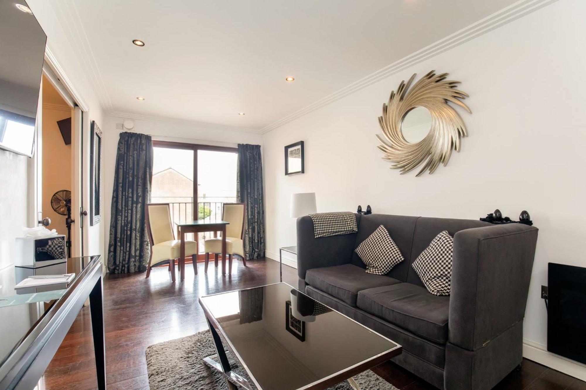 Strozzi Palace Suites By Mansley Cheltenham Kültér fotó