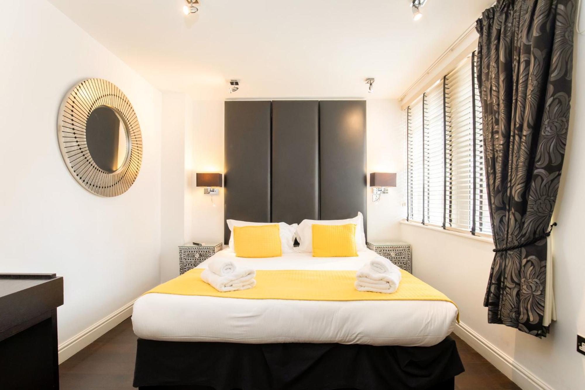 Strozzi Palace Suites By Mansley Cheltenham Kültér fotó