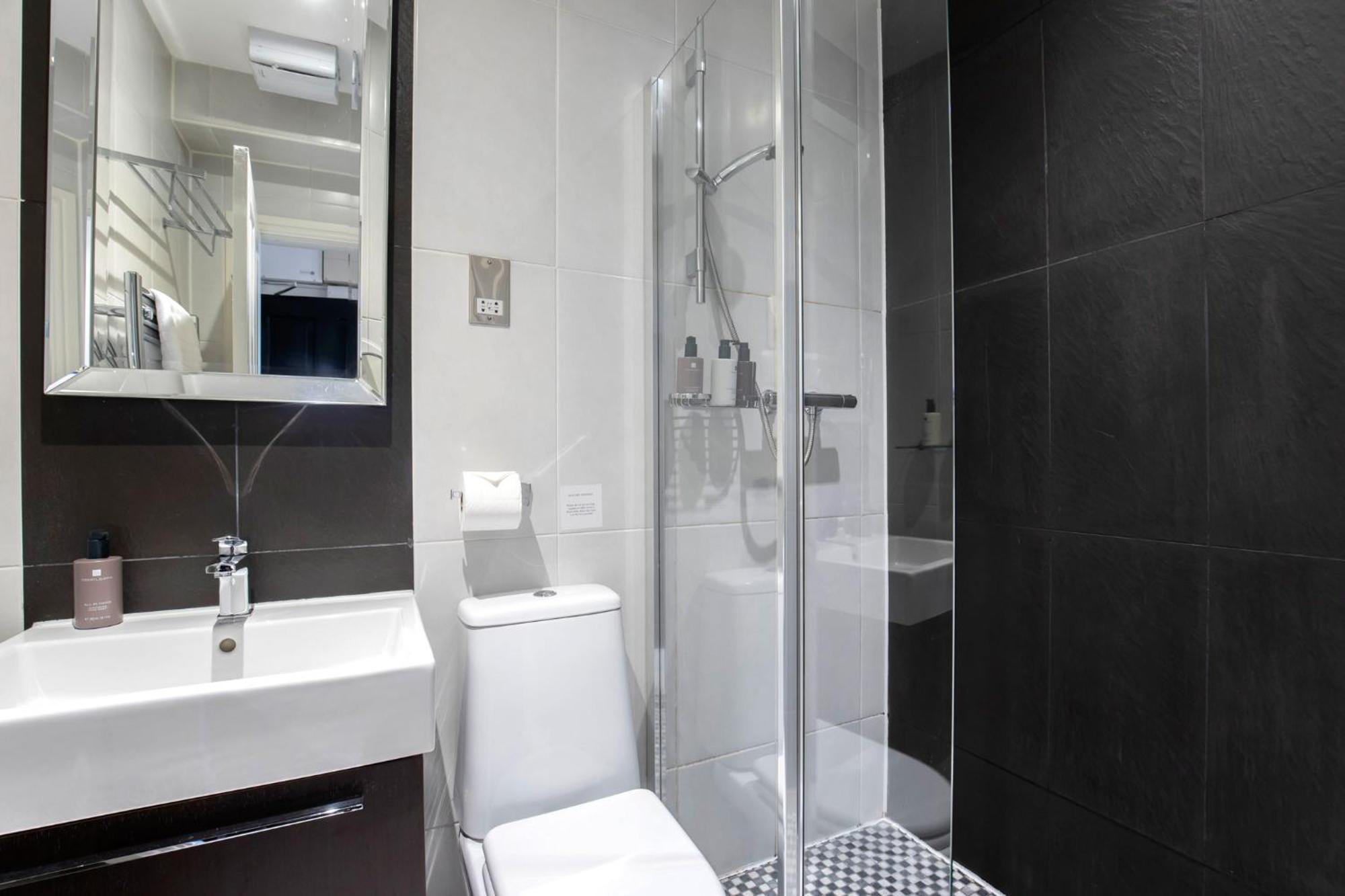 Strozzi Palace Suites By Mansley Cheltenham Kültér fotó