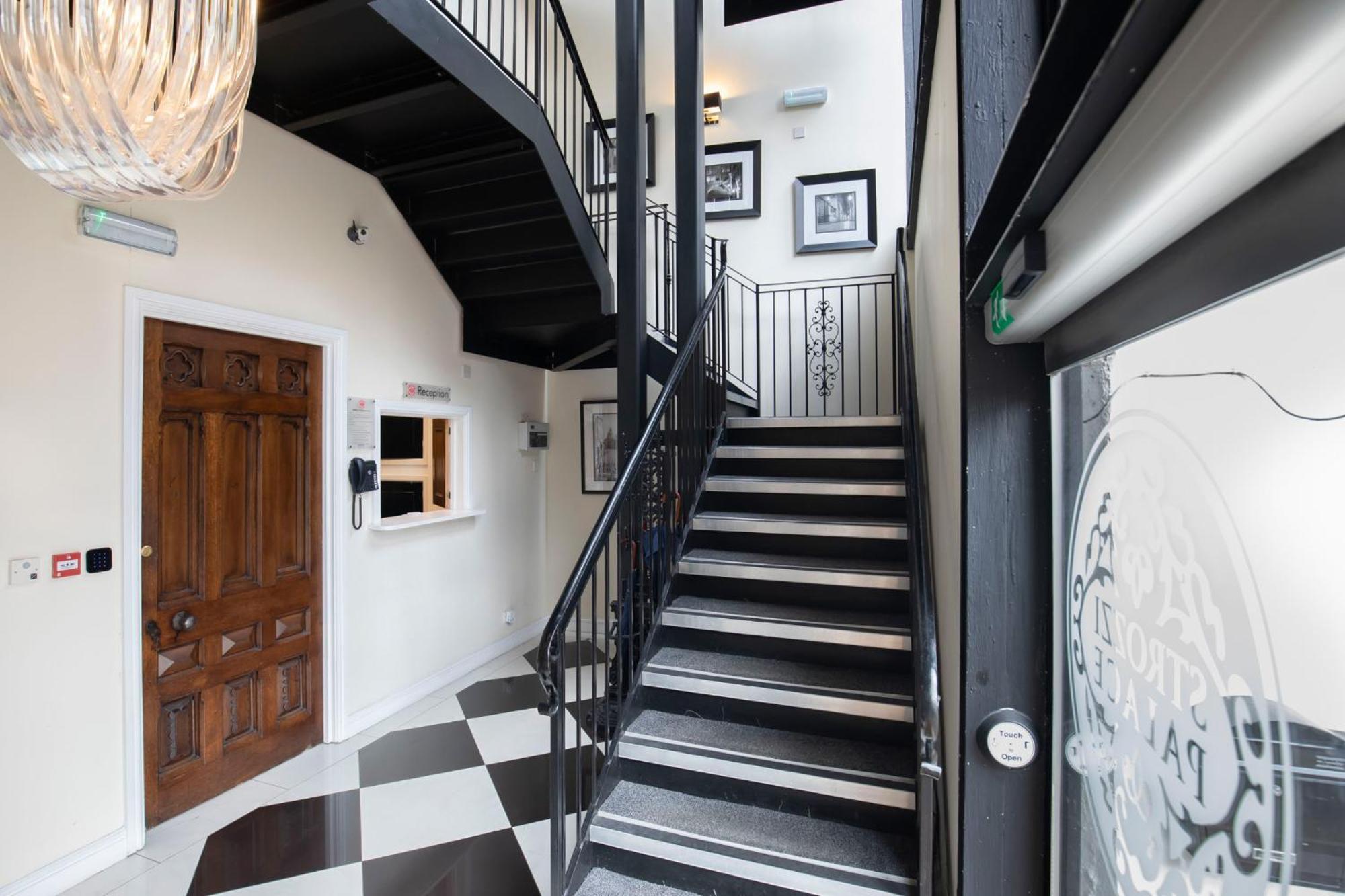 Strozzi Palace Suites By Mansley Cheltenham Kültér fotó