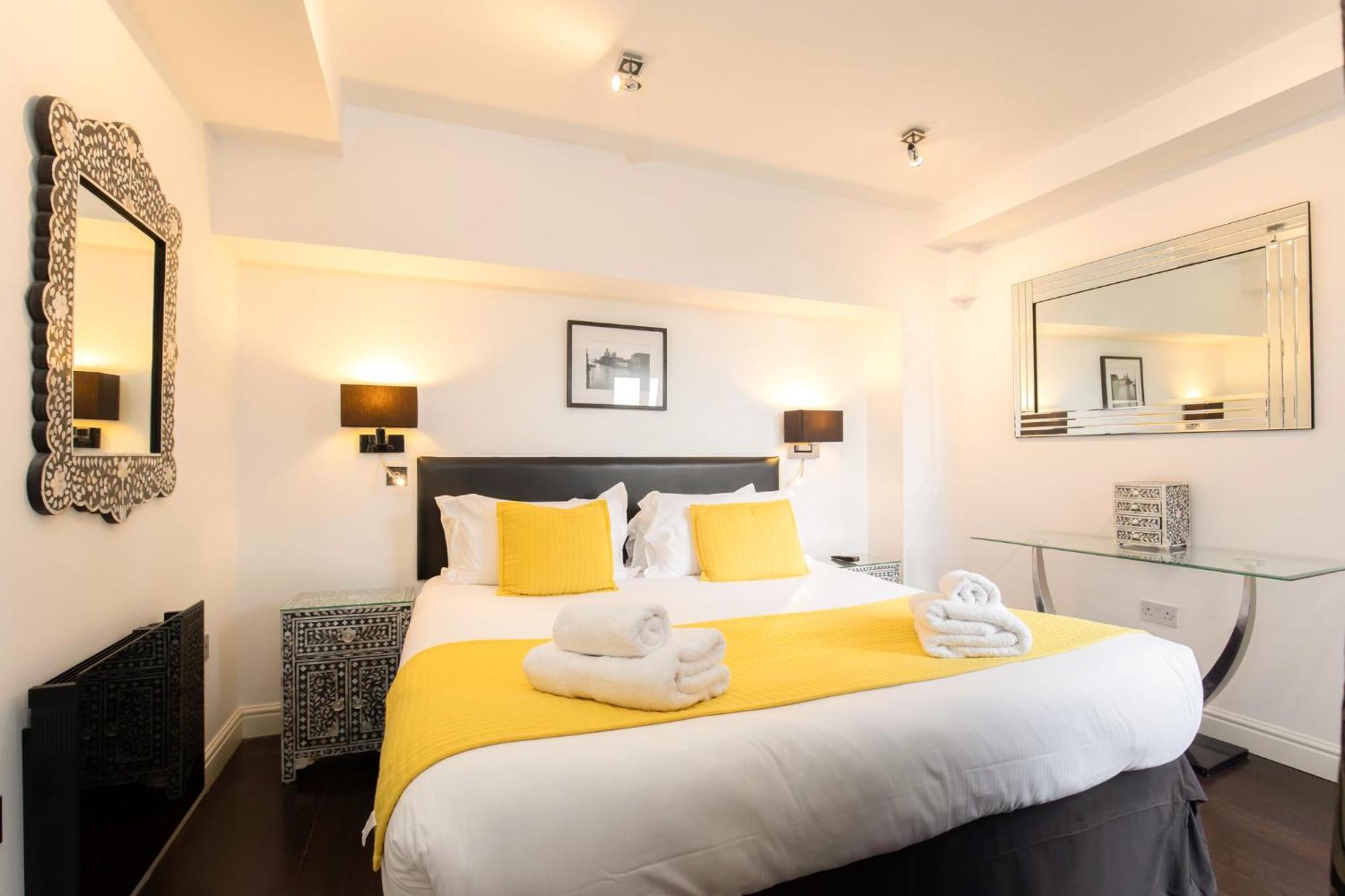 Strozzi Palace Suites By Mansley Cheltenham Kültér fotó