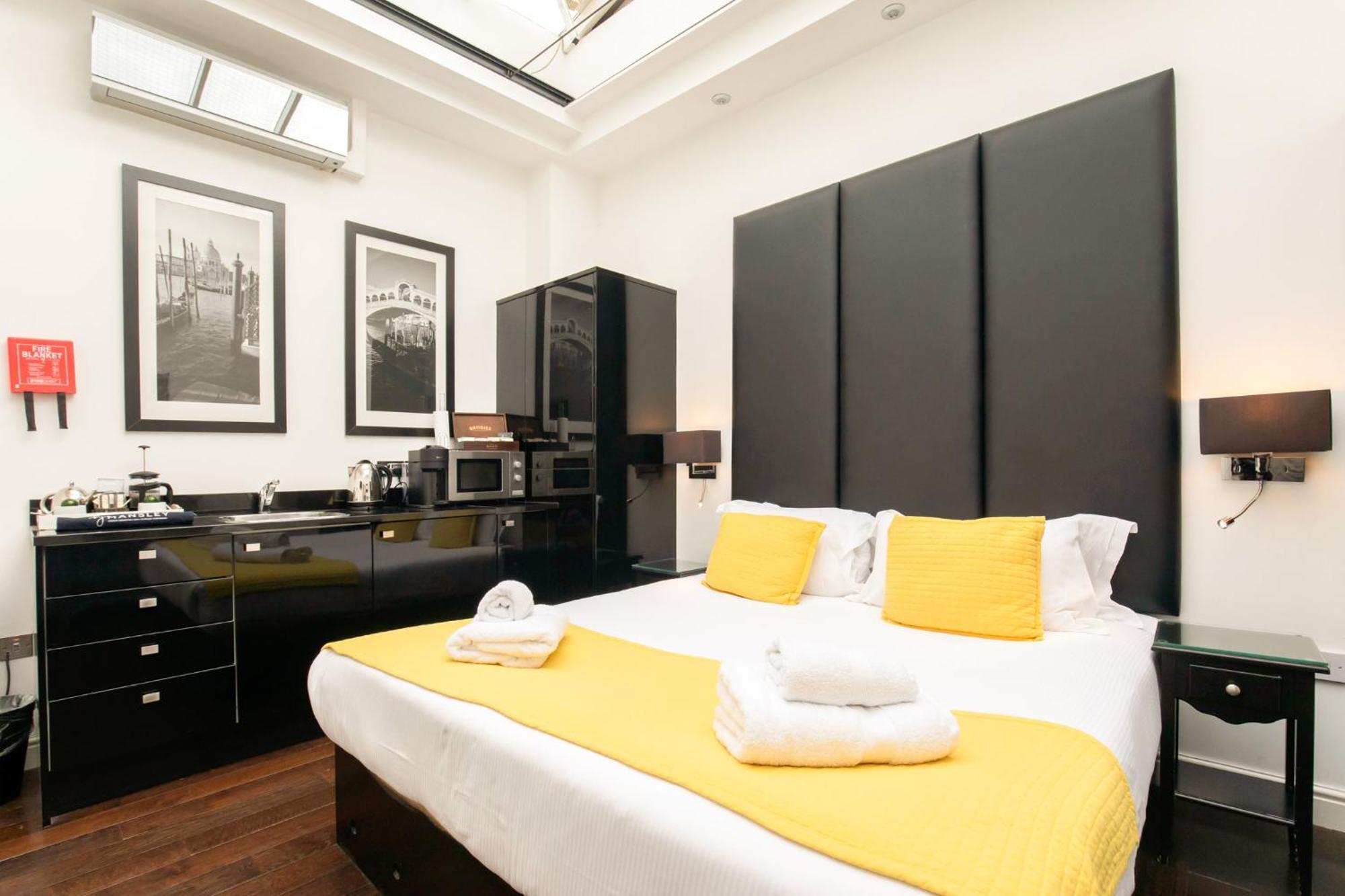 Strozzi Palace Suites By Mansley Cheltenham Kültér fotó